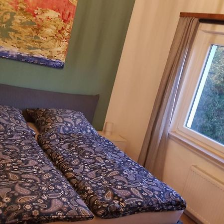 Stadtnahe Wohnung Mit Kl.Balkon Und Parkplatz Oldenburg Kültér fotó