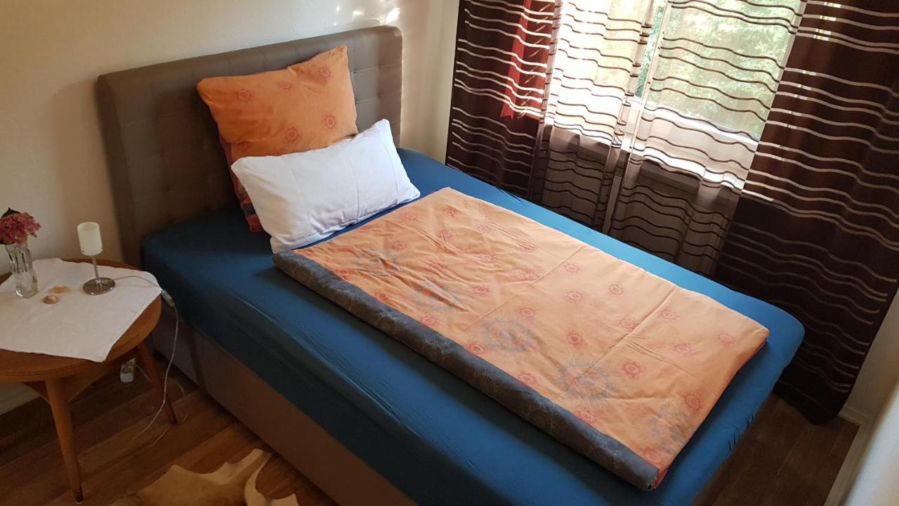 Stadtnahe Wohnung Mit Kl.Balkon Und Parkplatz Oldenburg Kültér fotó
