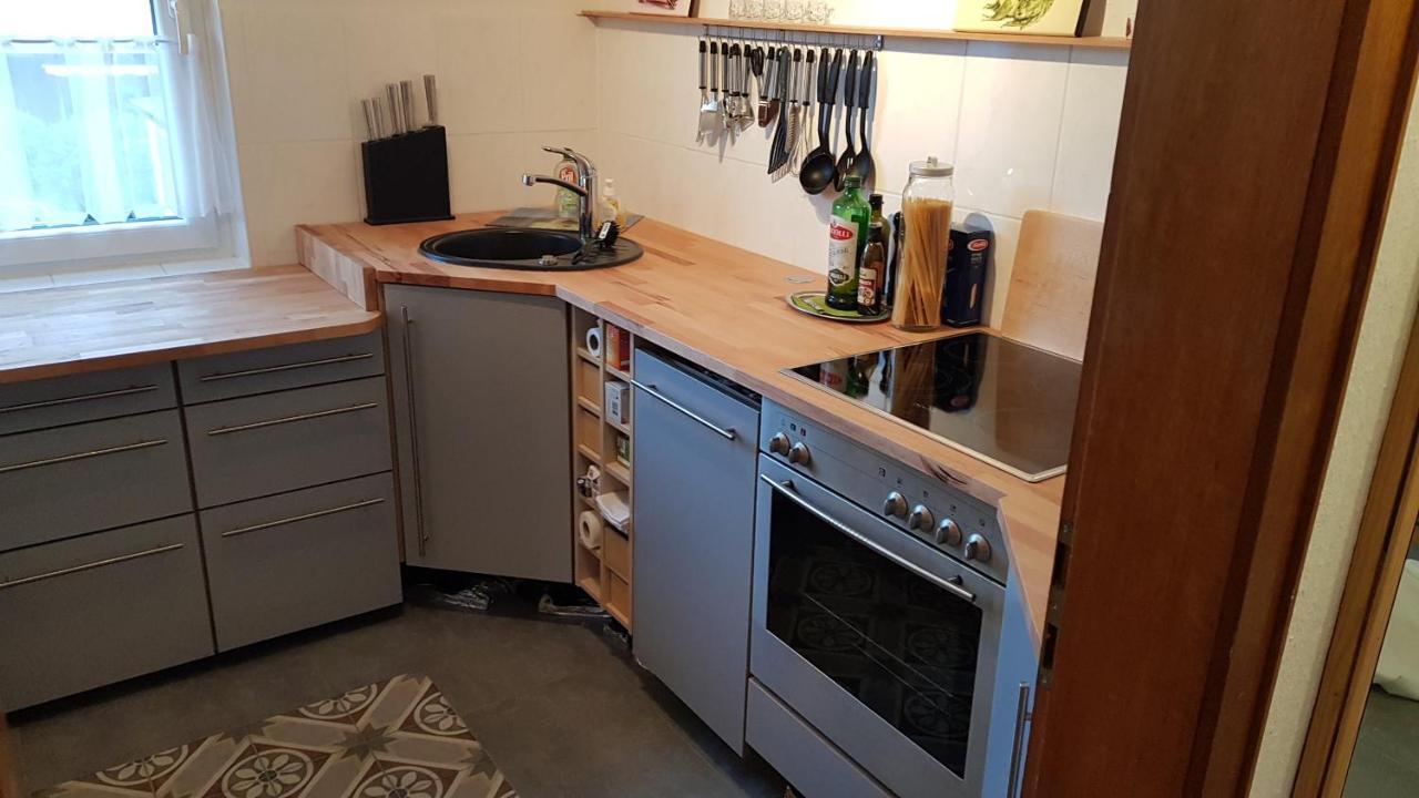 Stadtnahe Wohnung Mit Kl.Balkon Und Parkplatz Oldenburg Kültér fotó
